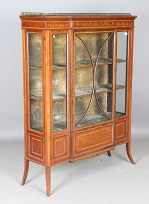 LOT 2082