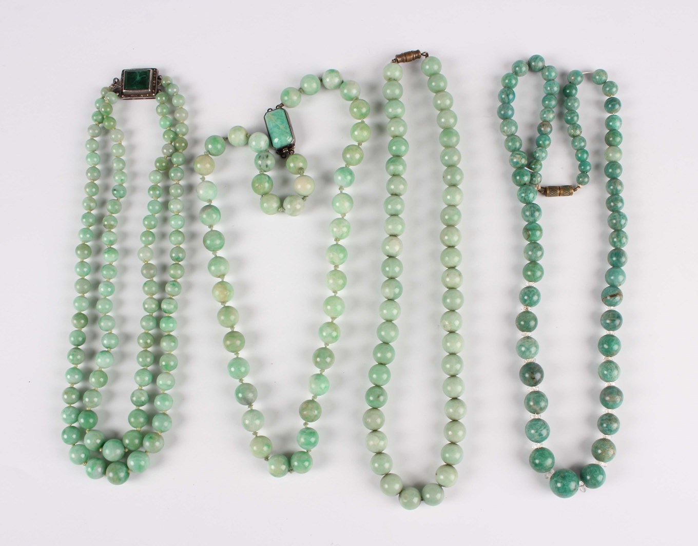 LOT 684