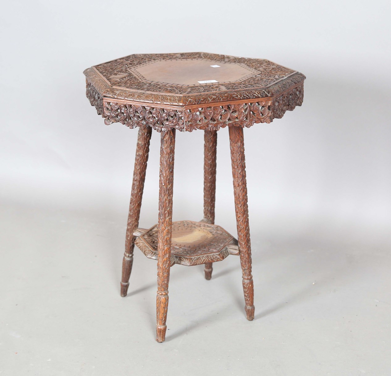 LOT 2077