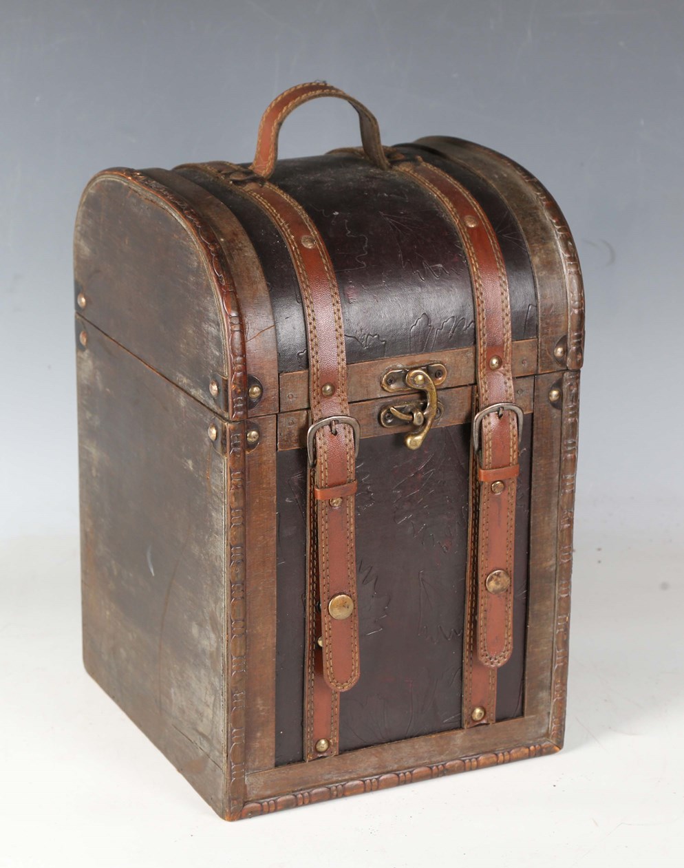 LOT 2585