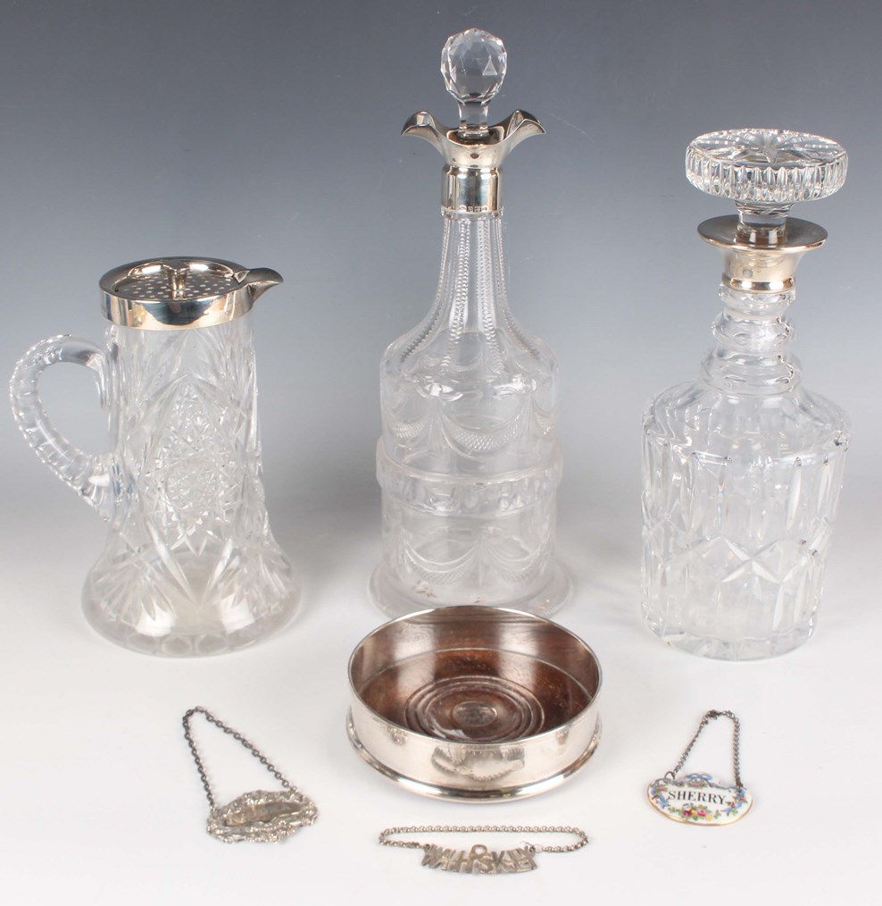 LOT 376
