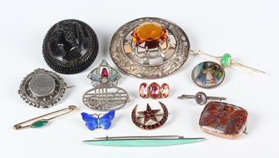 LOT 712