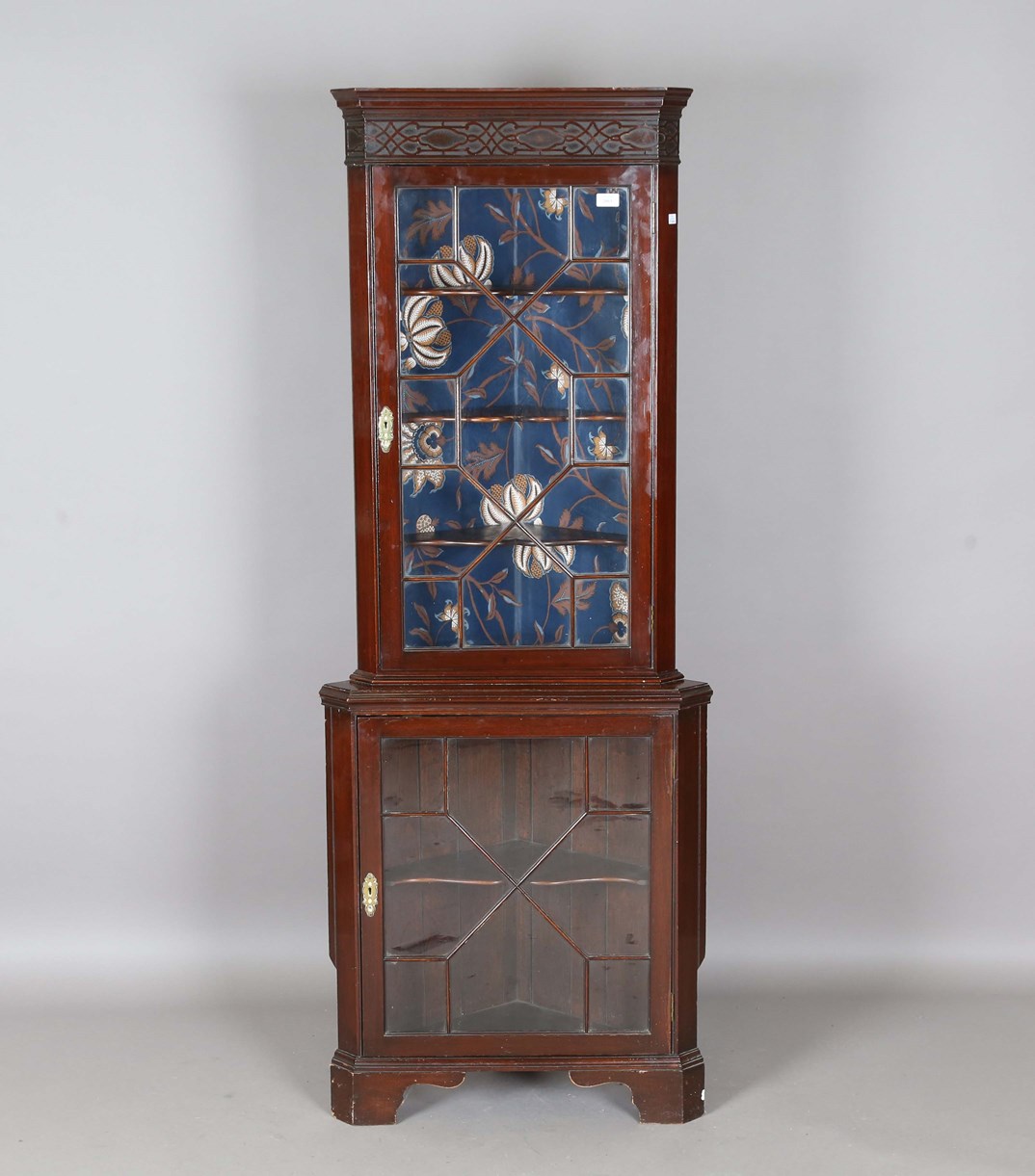 LOT 2063
