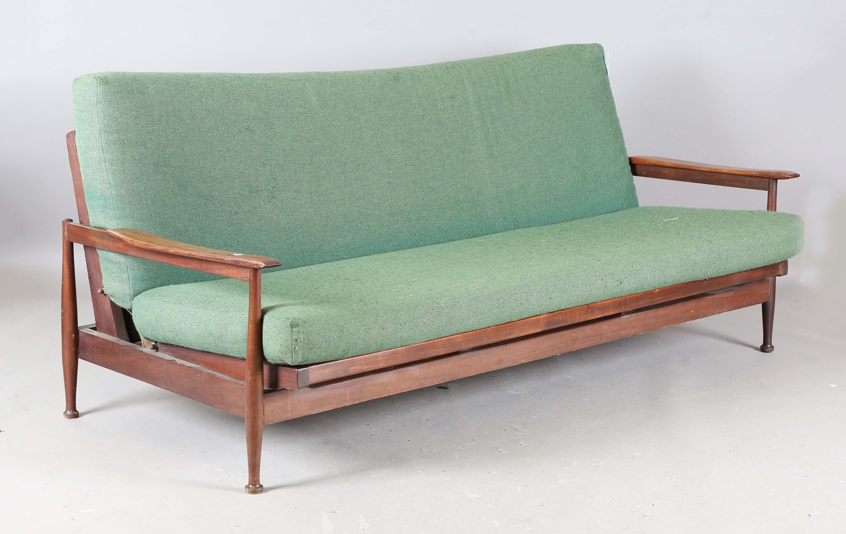LOT 2107
