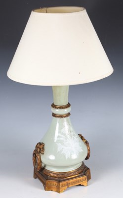 LOT 2576