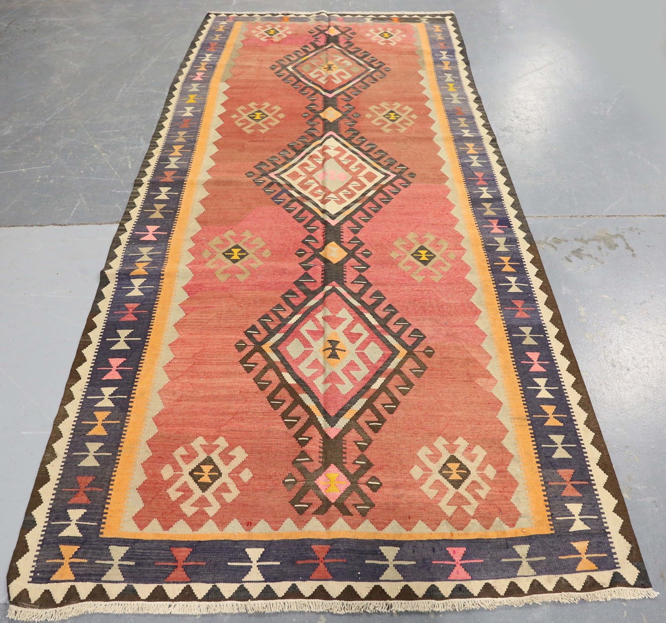 LOT 2904