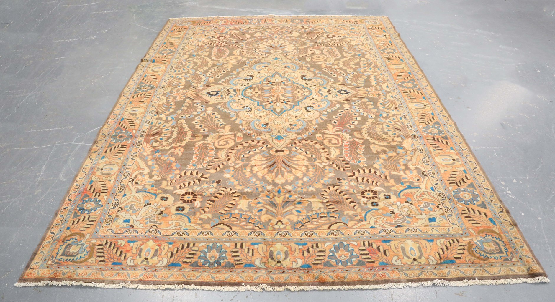 LOT 2915