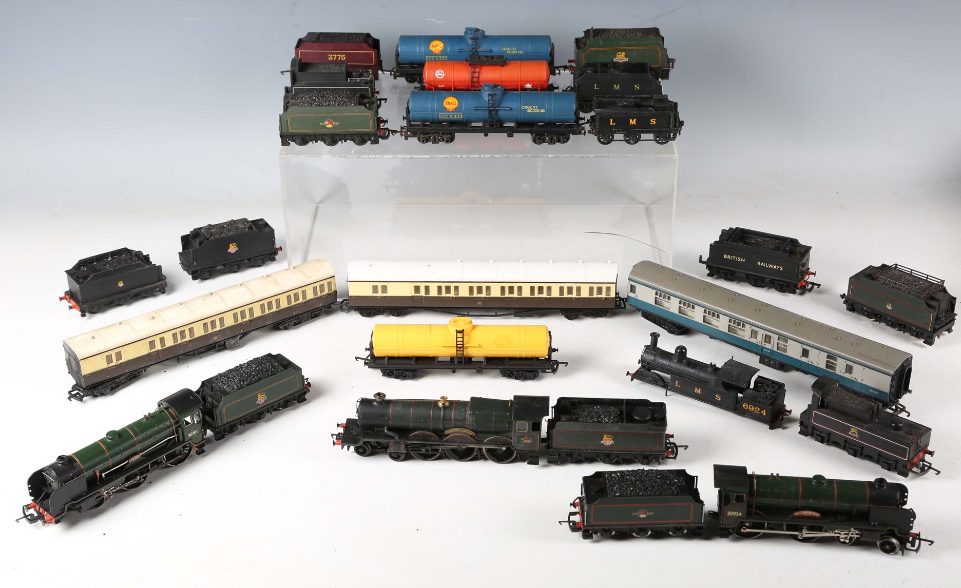 LOT 157