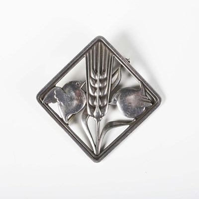 LOT 725