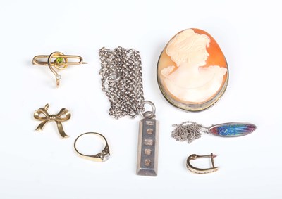 LOT 732