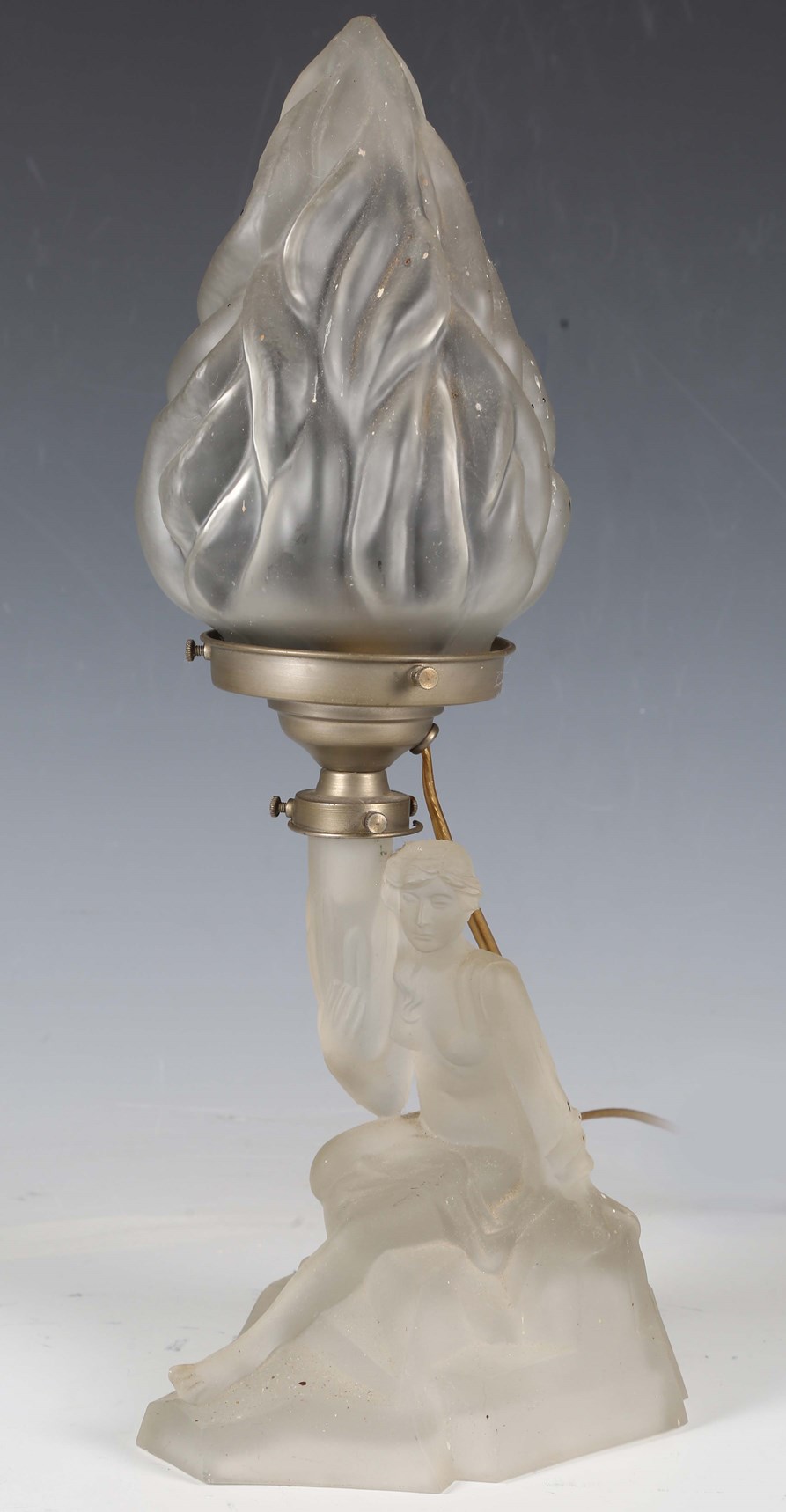 LOT 2584