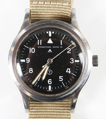 LOT 995