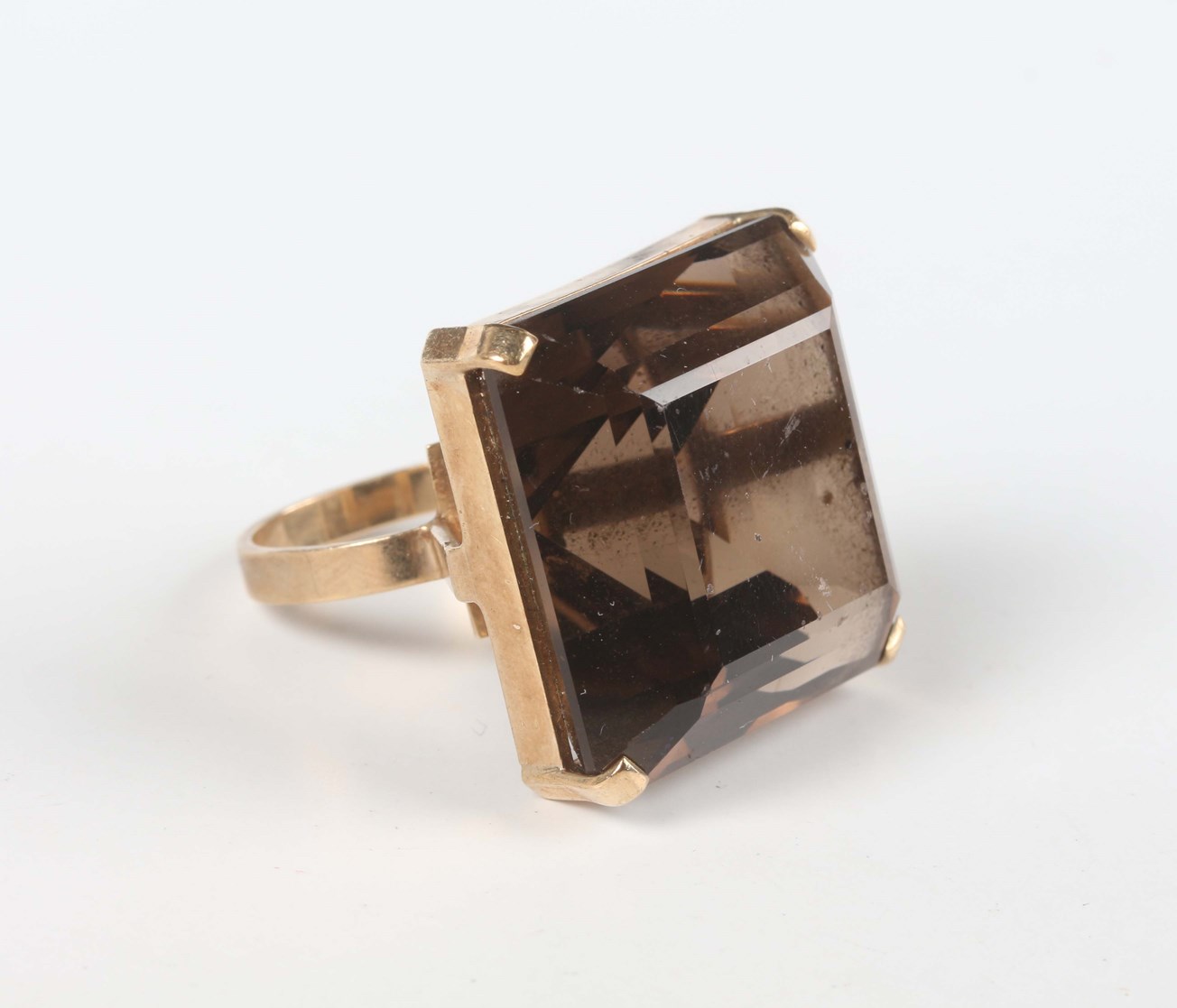 LOT 708