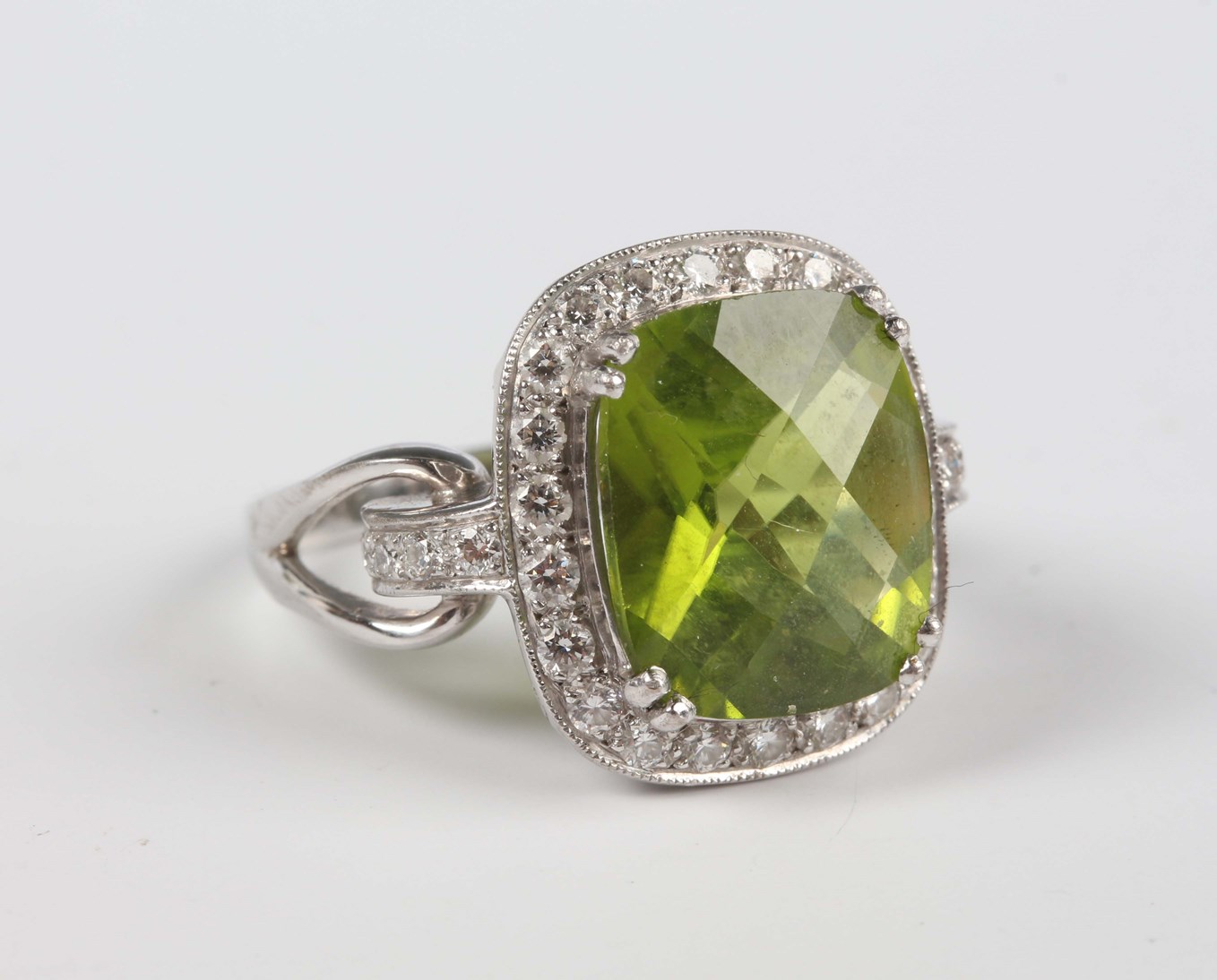 LOT 523