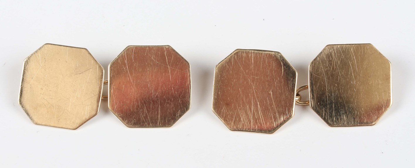 LOT 570