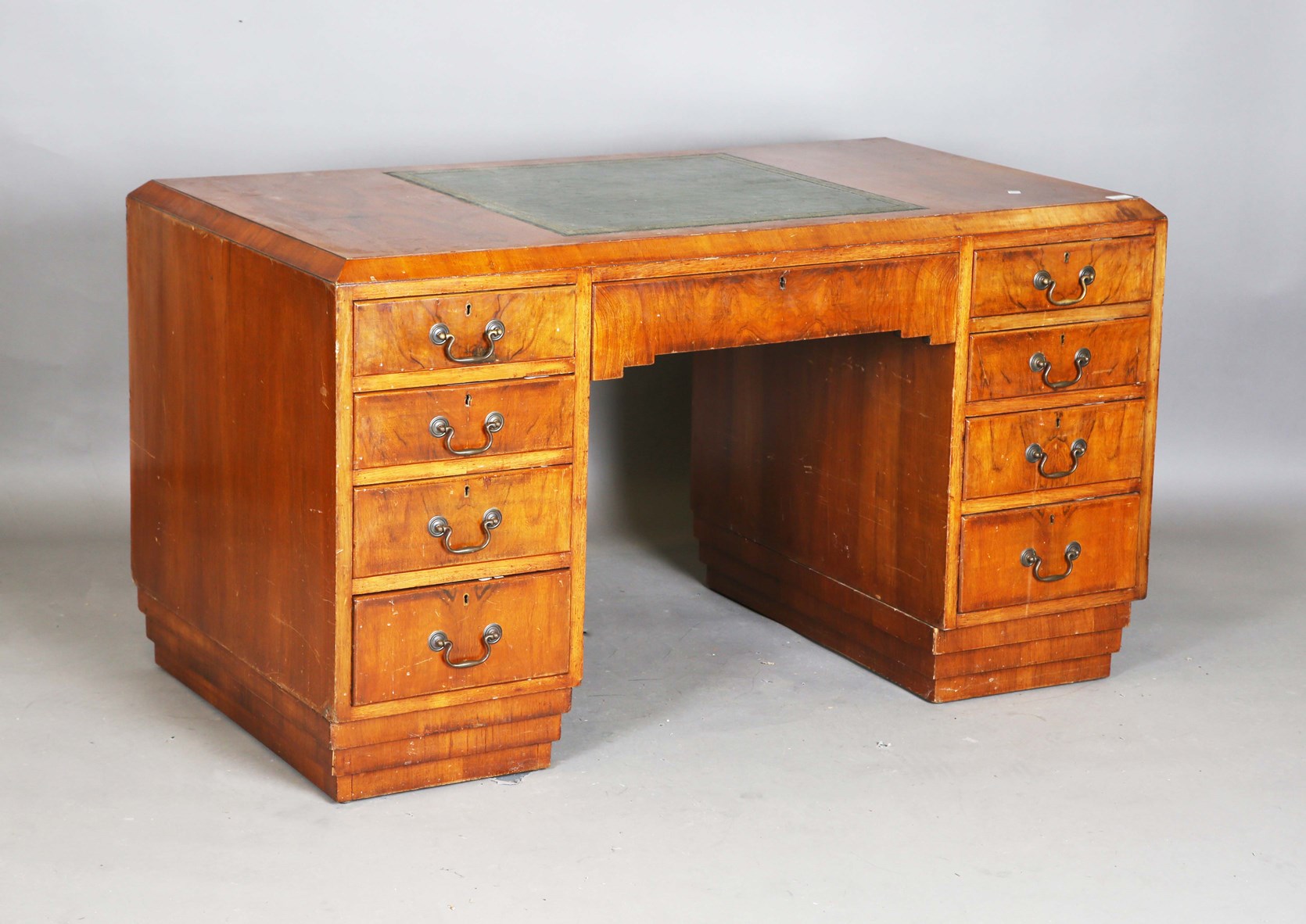 LOT 2040