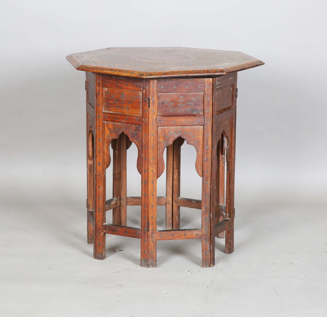 LOT 2052