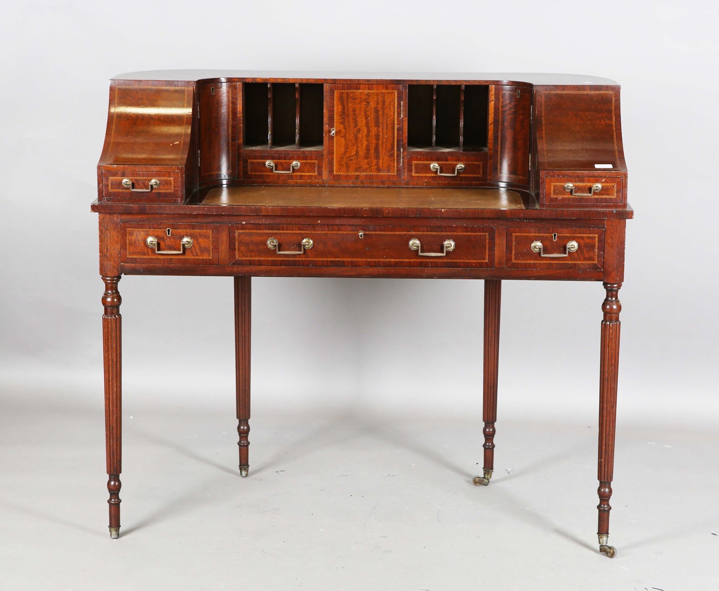 LOT 2077
