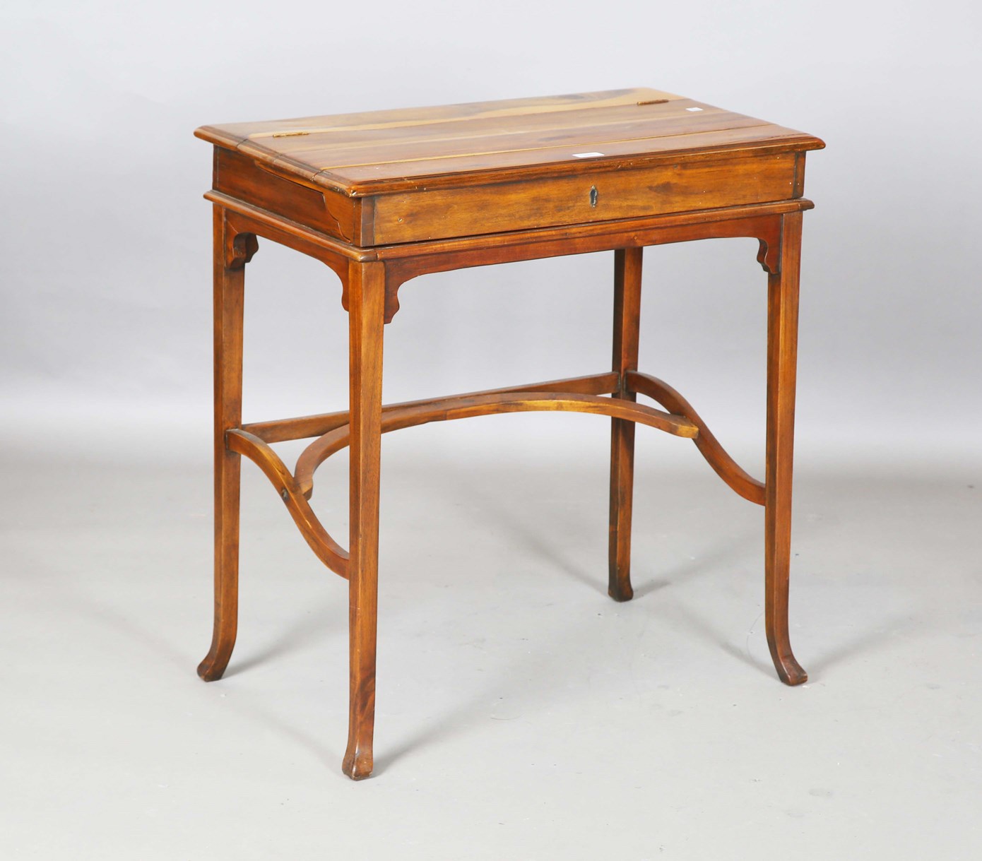 LOT 2081
