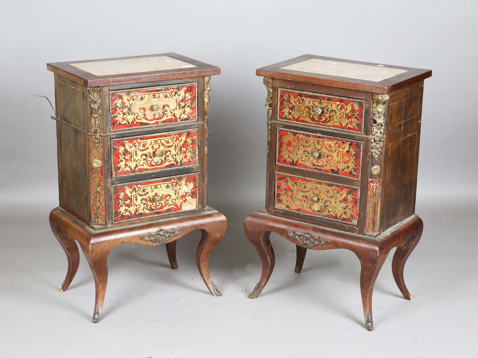 LOT 2085