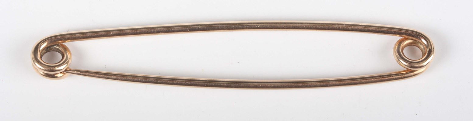 LOT 569
