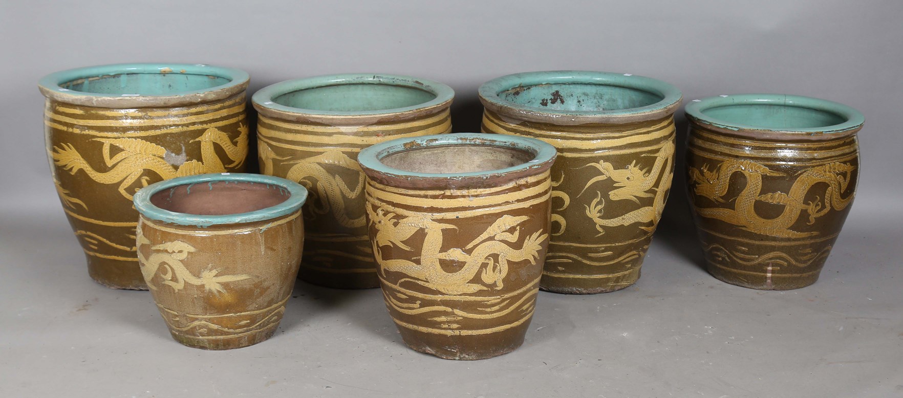 LOT 2581