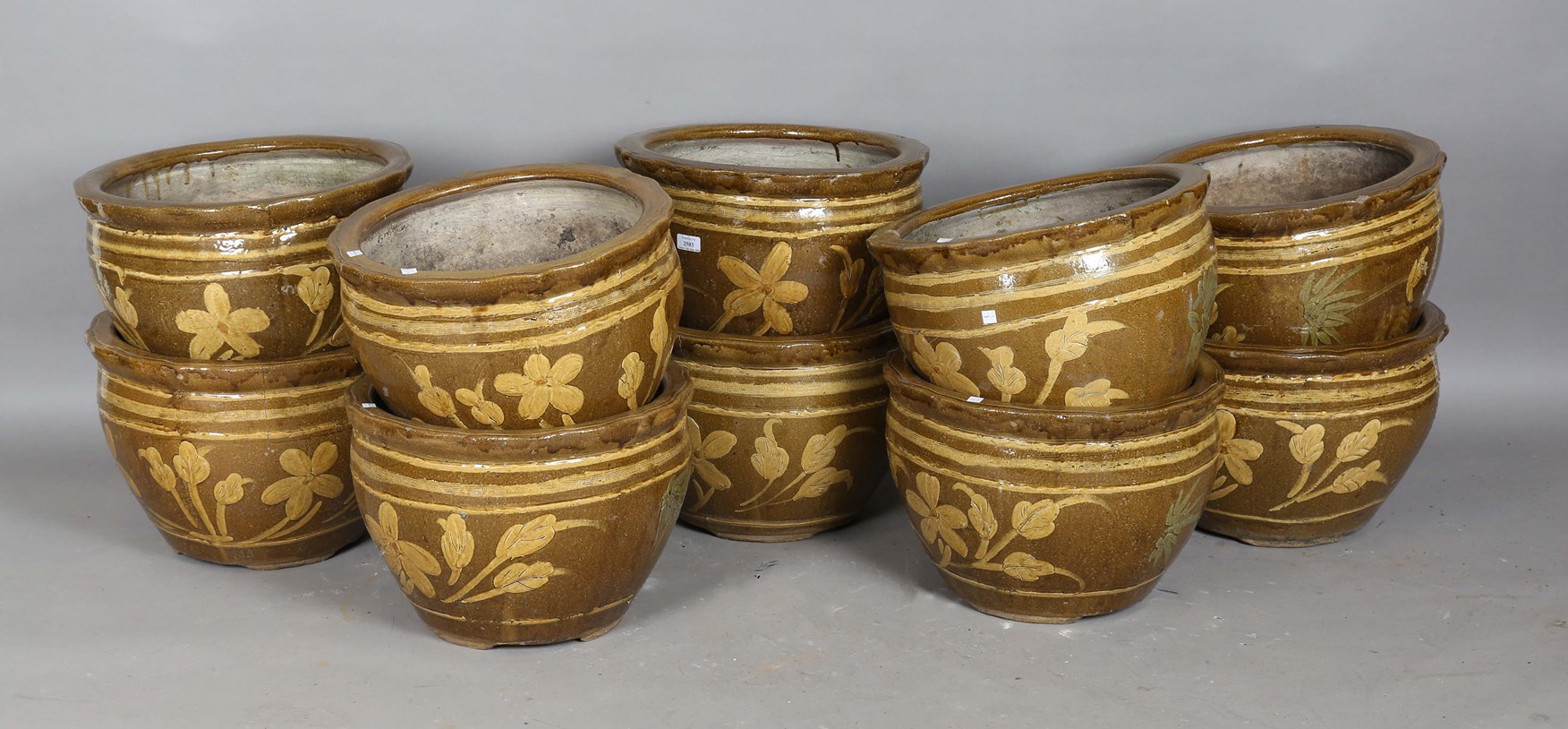 LOT 2583