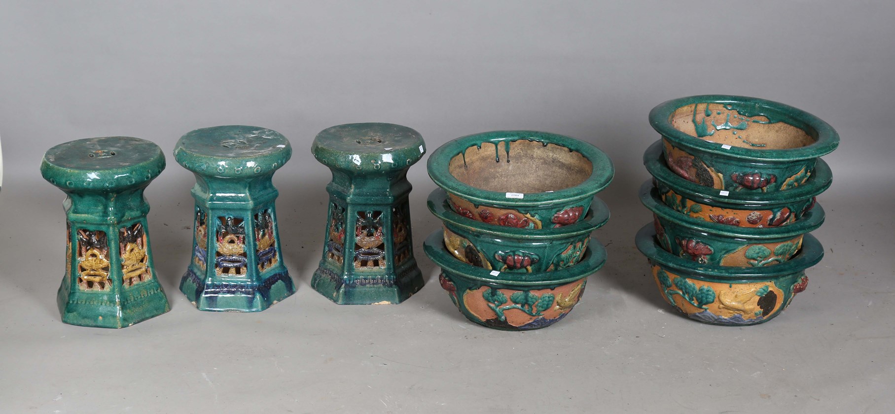 LOT 2584