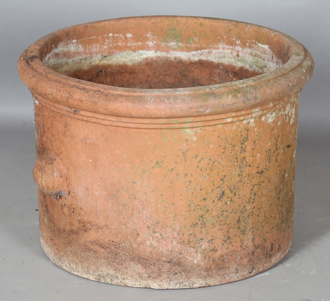 LOT 2587