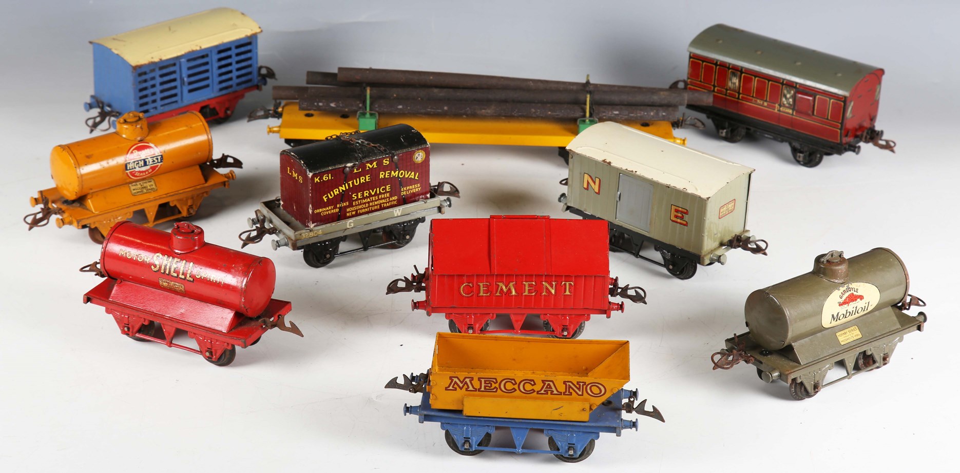 LOT 122