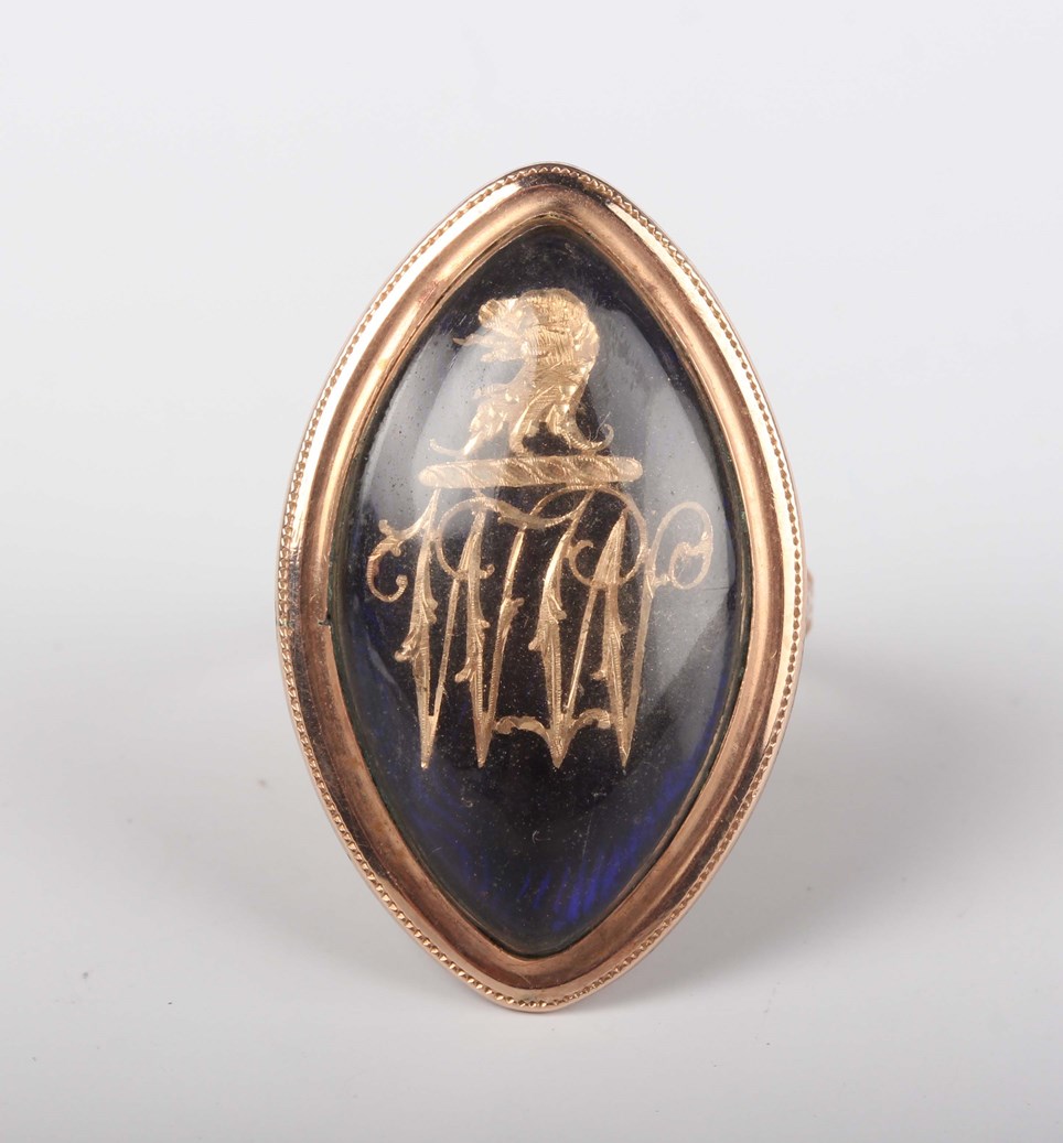 LOT 633