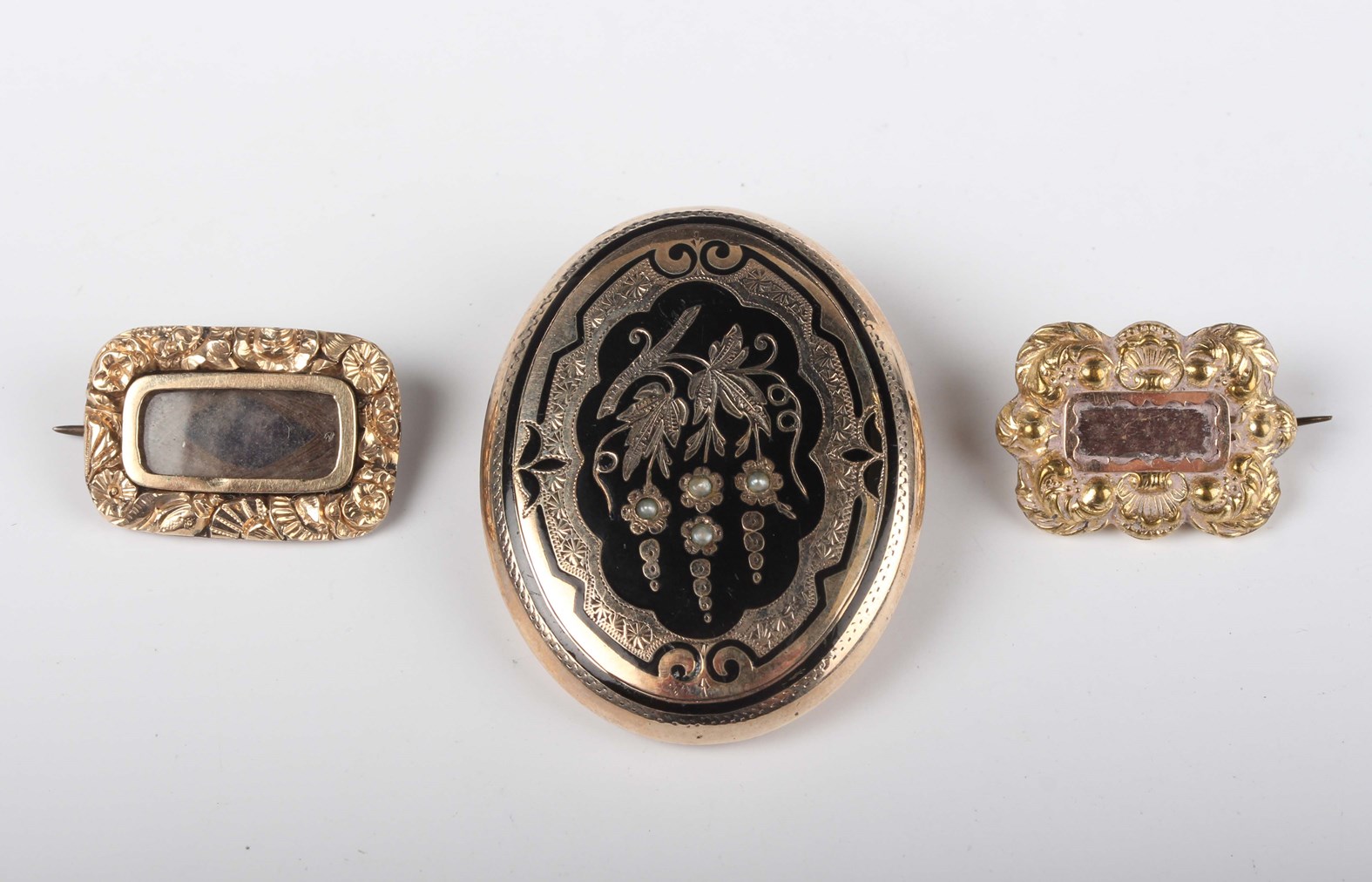 LOT 688