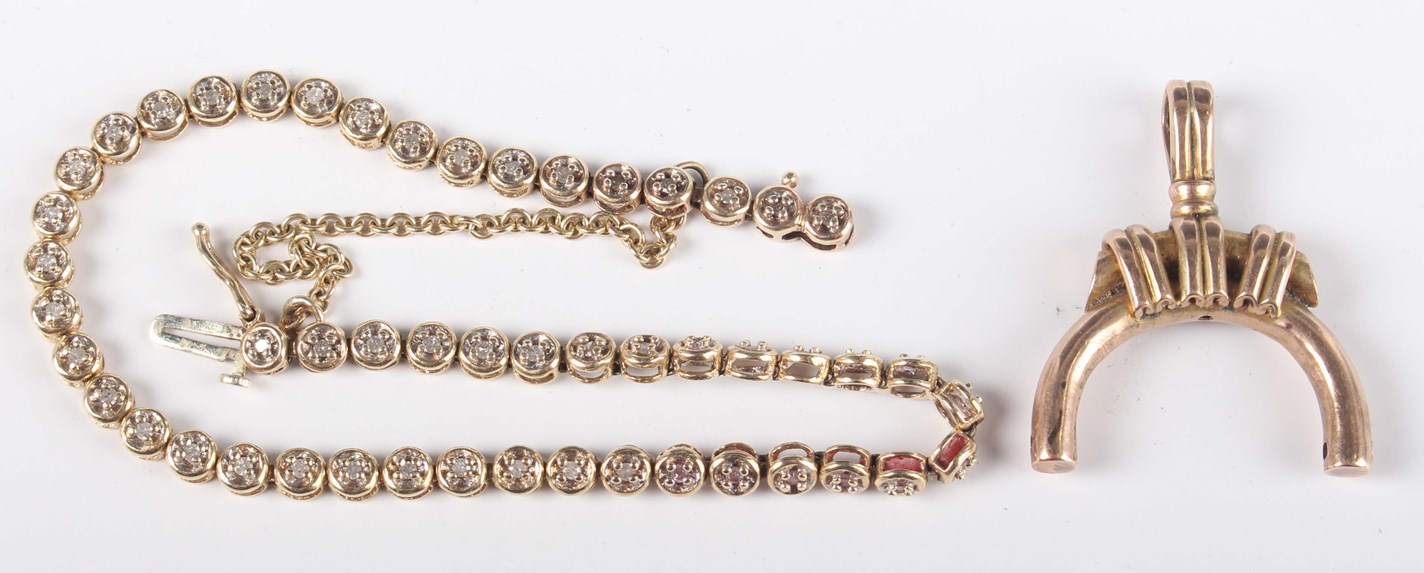LOT 733