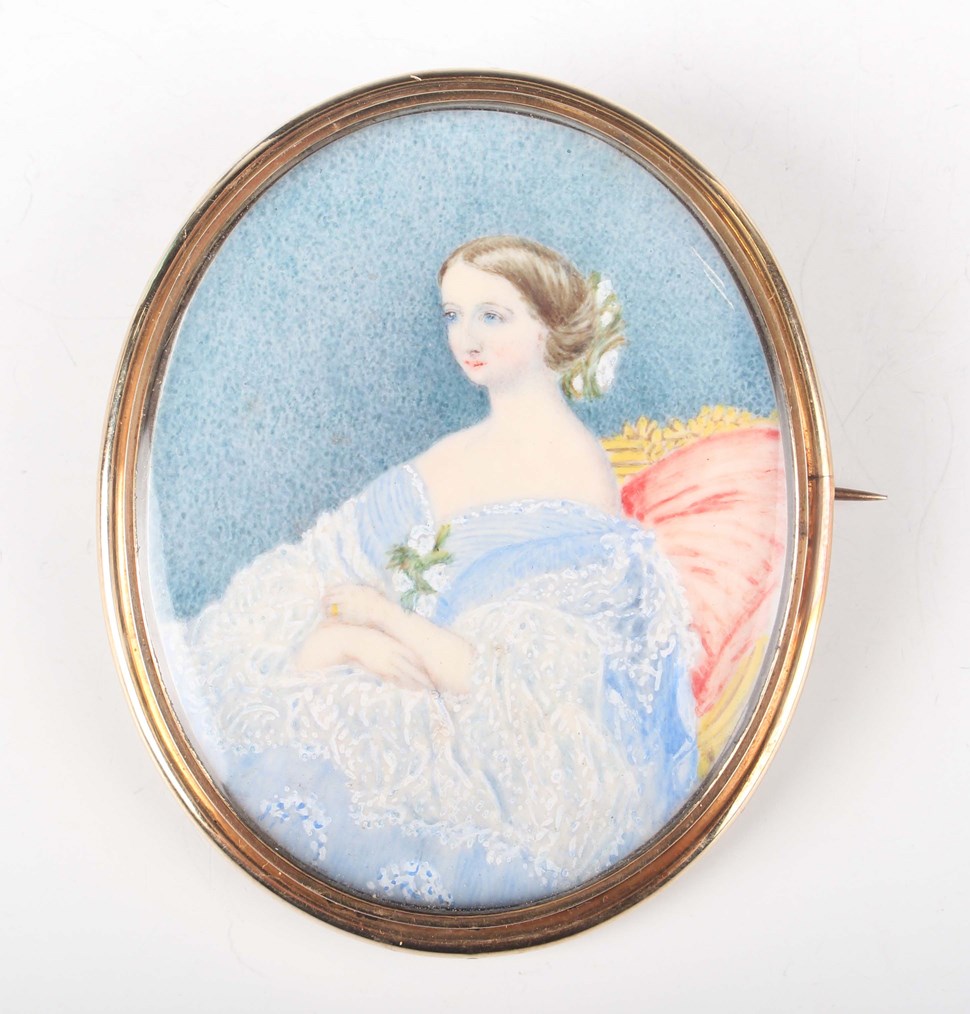 LOT 739