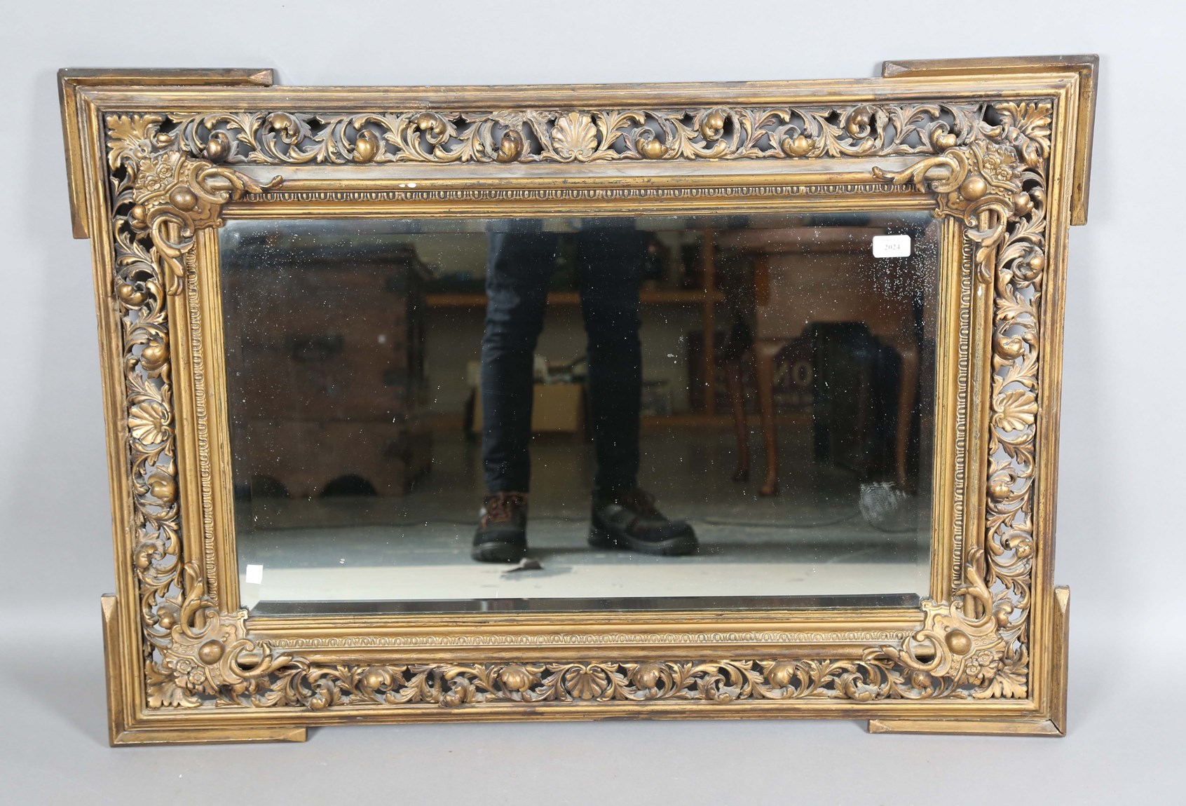 LOT 2024