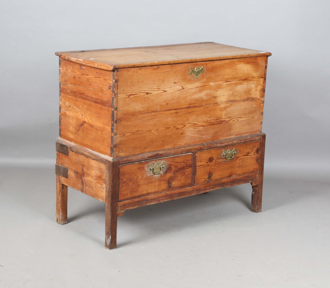 LOT 2067