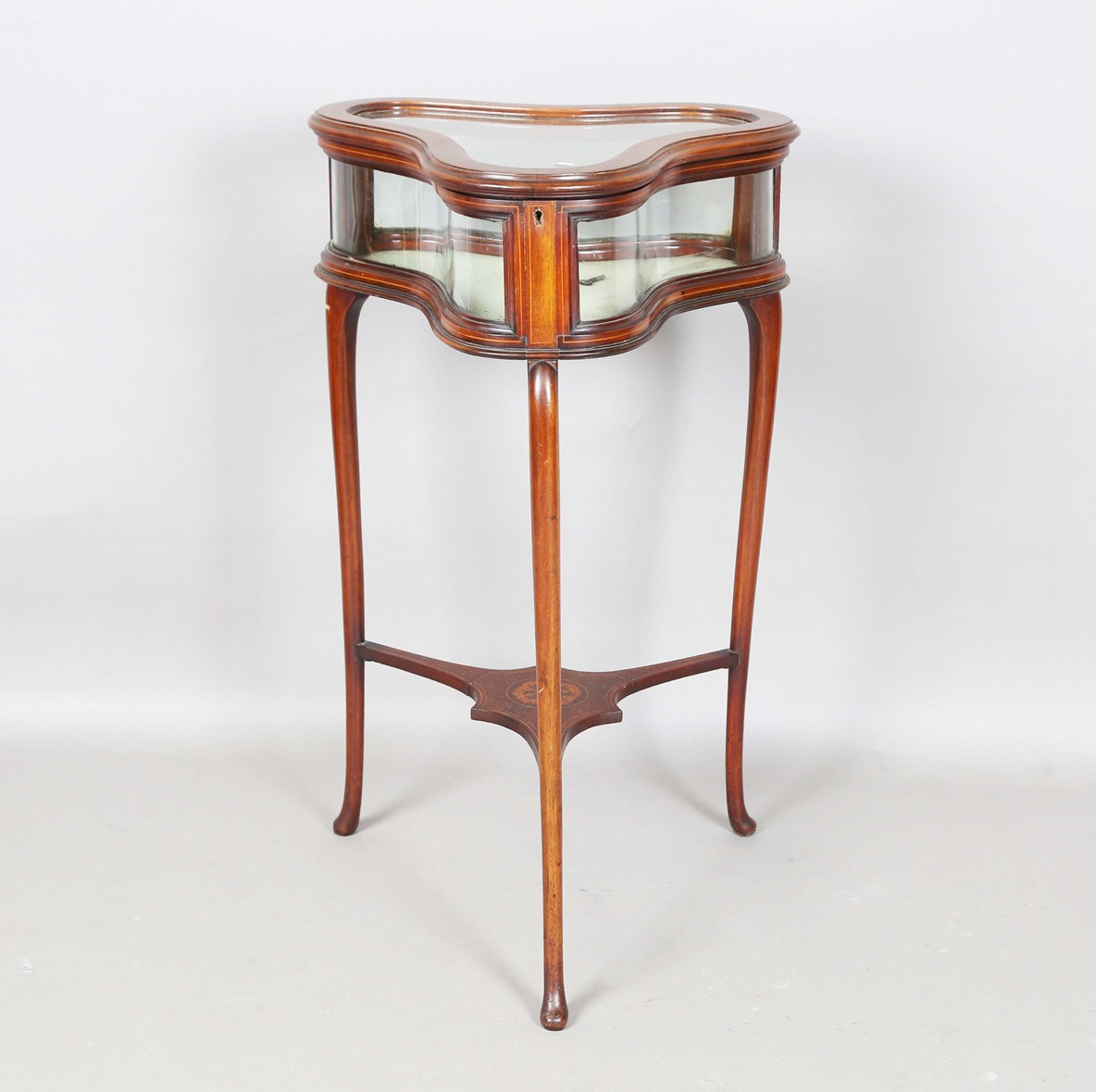 LOT 2121