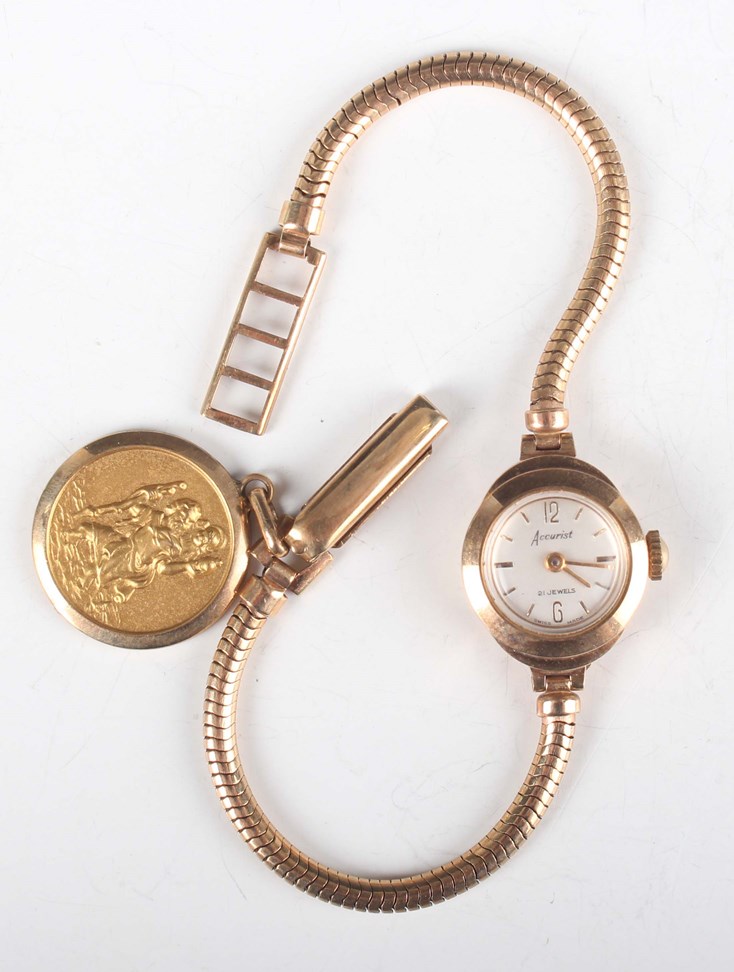 LOT 1049