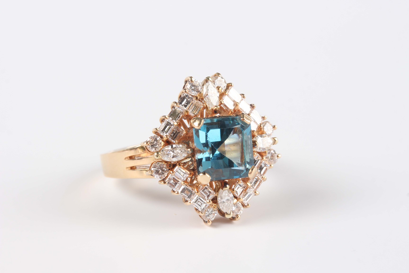LOT 530