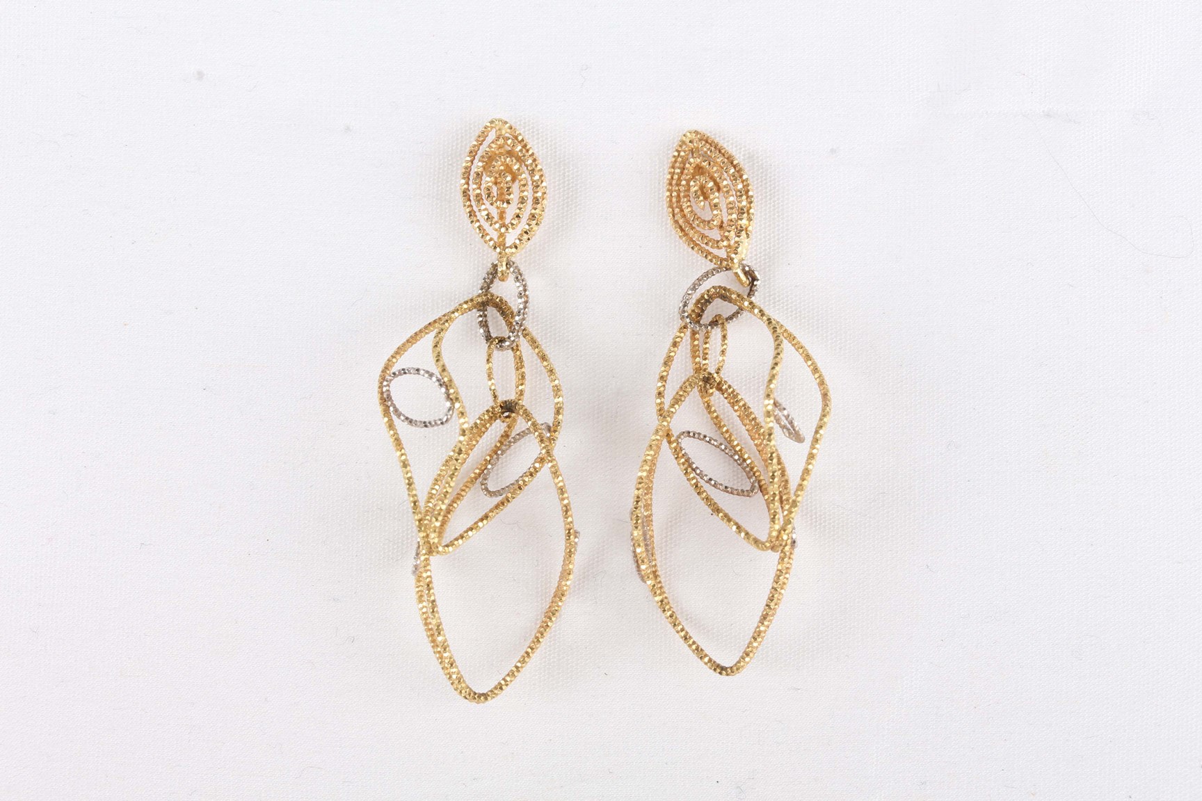 LOT 532