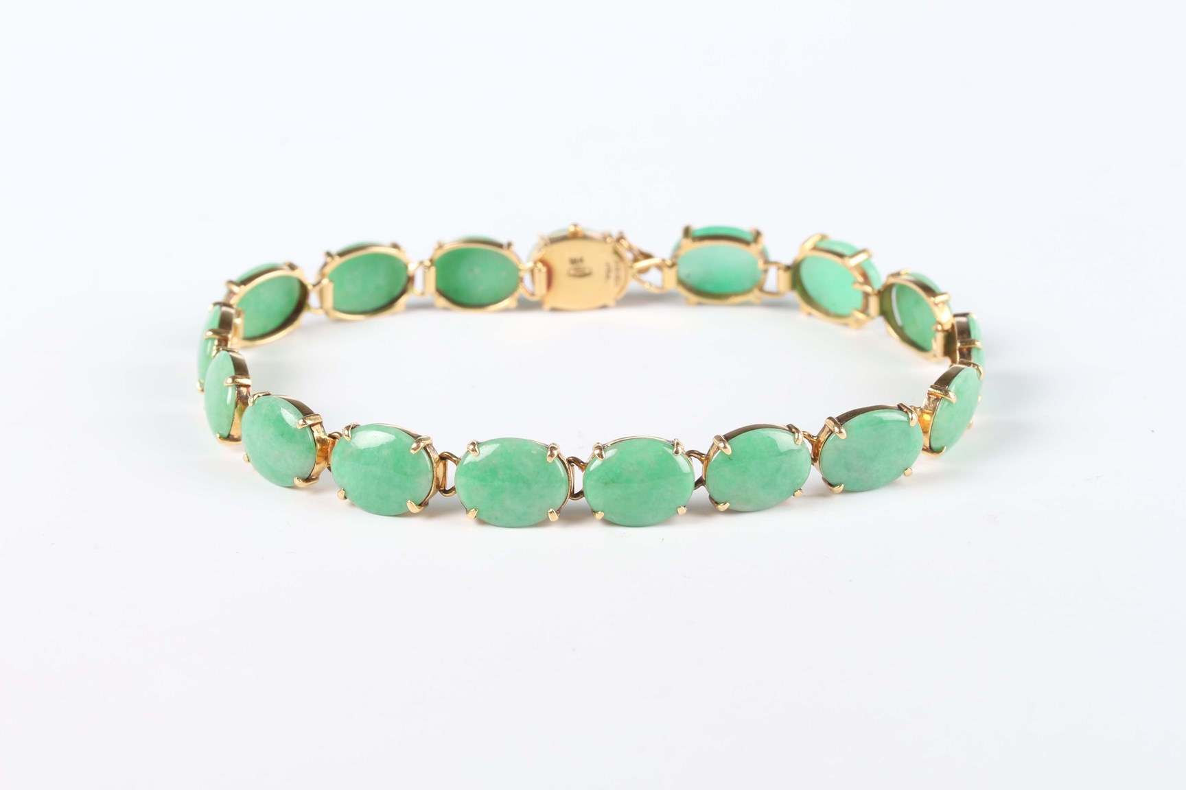 LOT 563