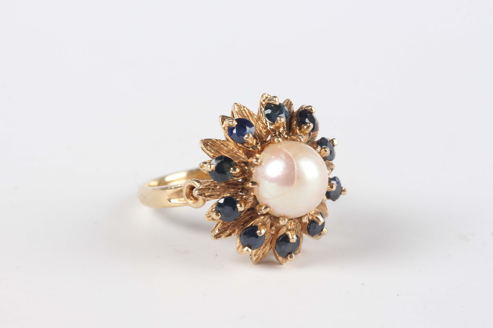 LOT 586