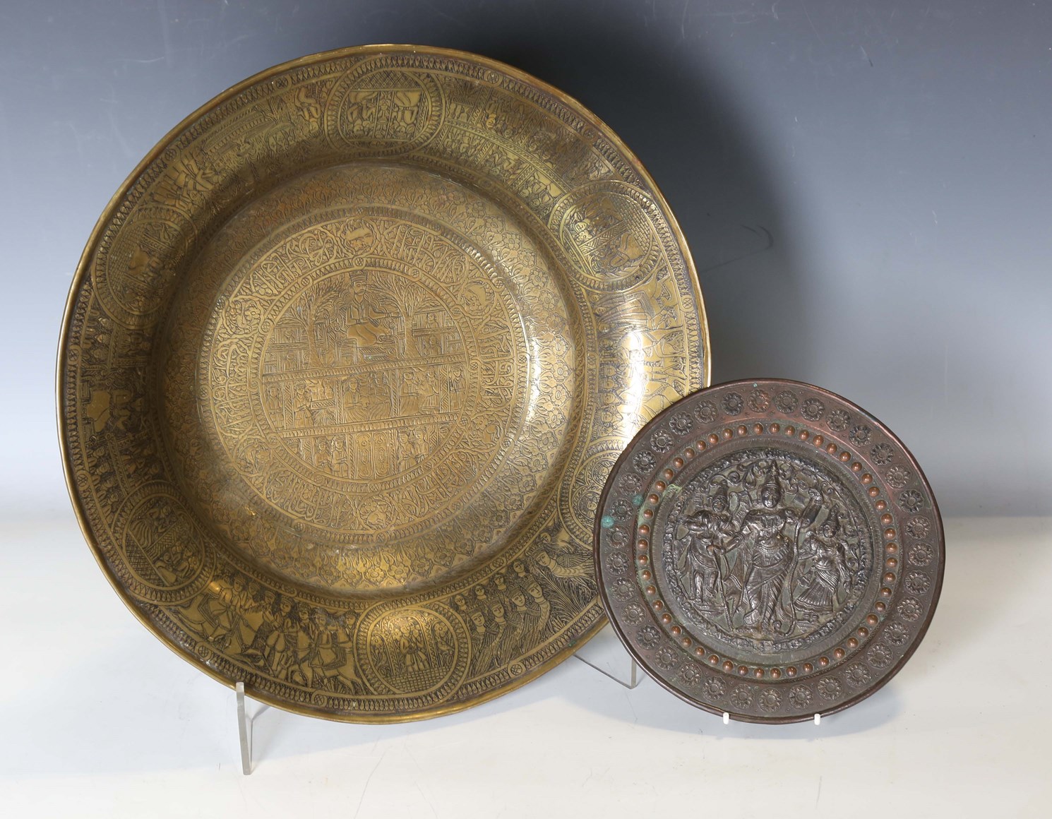 LOT 2570