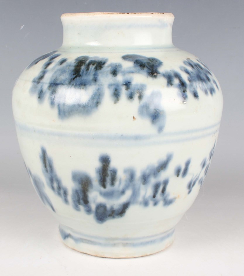 LOT 1052
