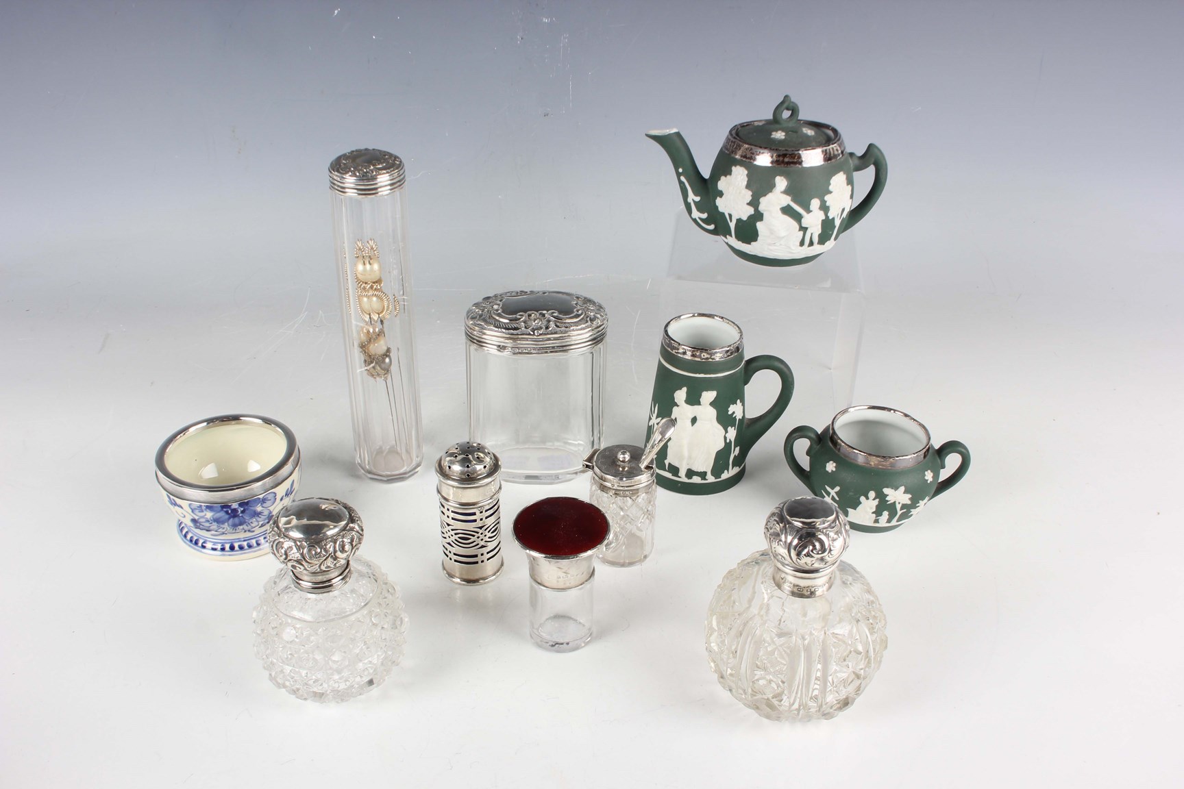 LOT 386