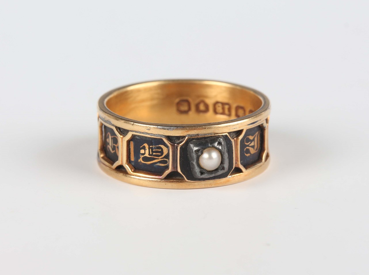 LOT 532