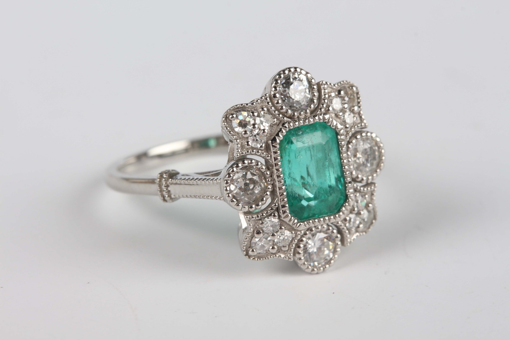 LOT 660