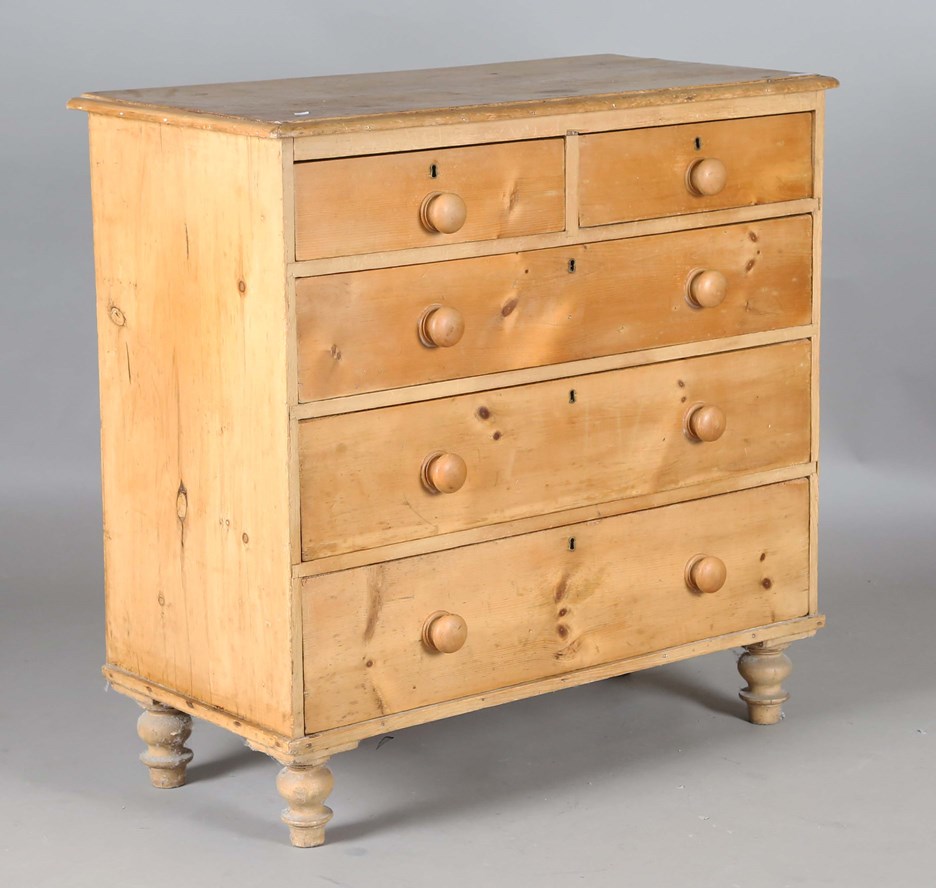 LOT 2082