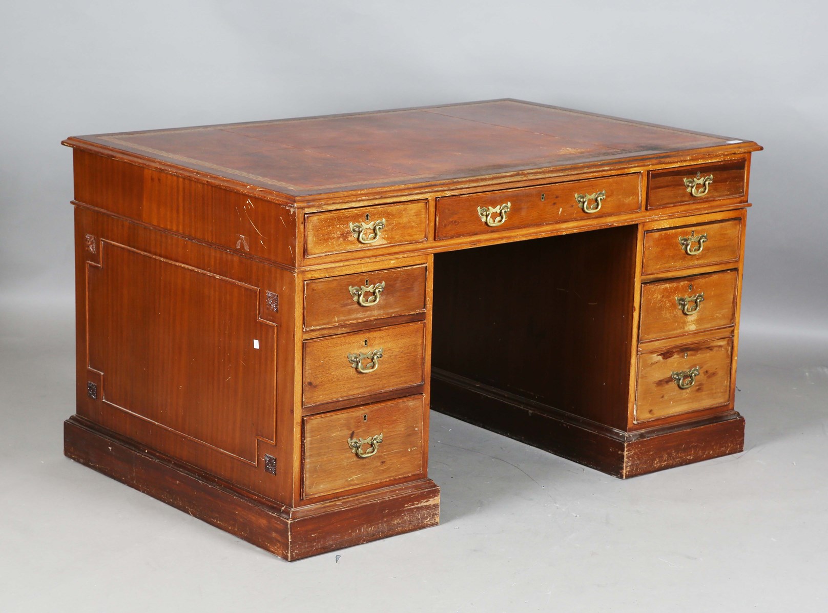 LOT 2199