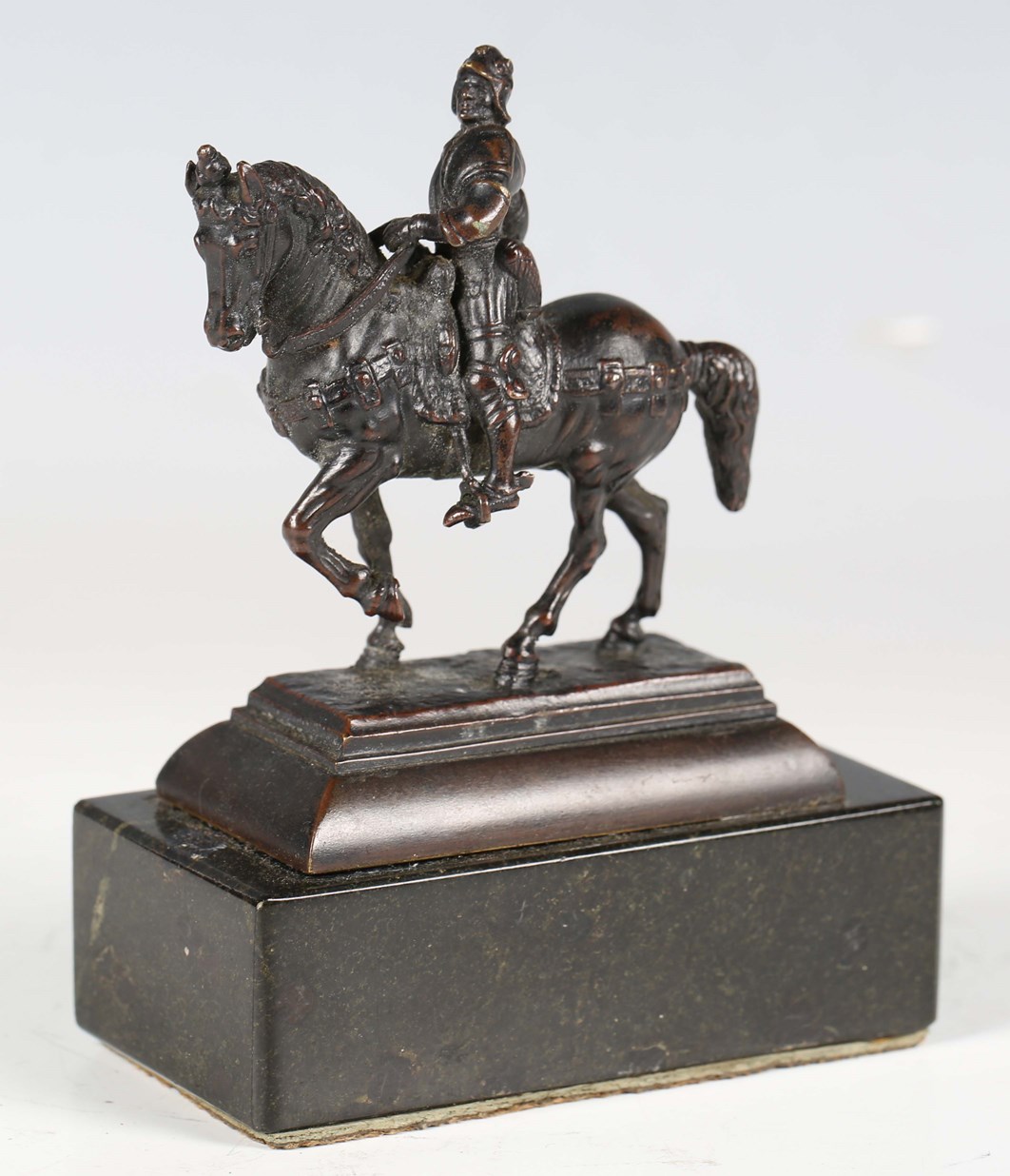 LOT 2524